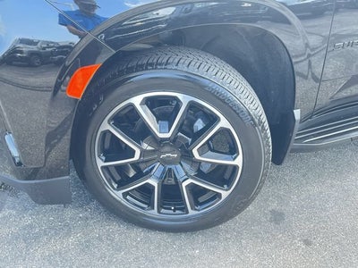 2023 Chevrolet Suburban RST