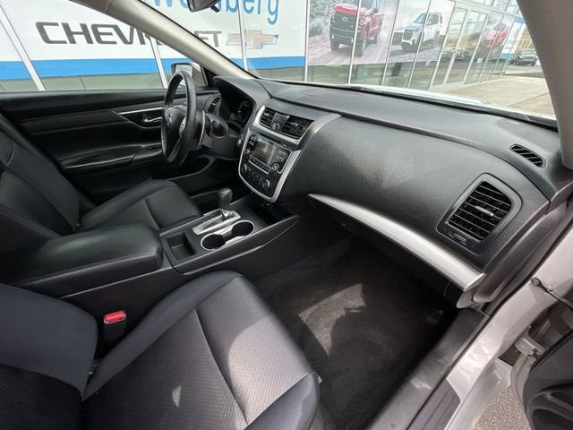 2016 Nissan Altima 2.5 SR