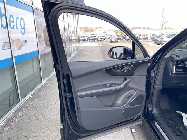 2024 Audi Q7 Premium Plus 55 TFSI quattro Tiptronic