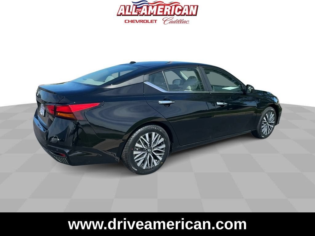 2025 Nissan Altima SV - Photo 8