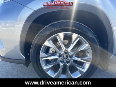 2022 Toyota Highlander Hybrid Limited