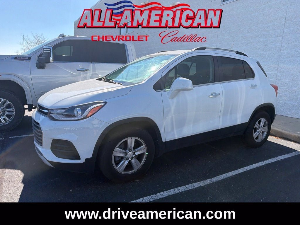 Used 2020 Chevrolet Trax LT with VIN KL7CJPSB2LB060952 for sale in Muncie, IN