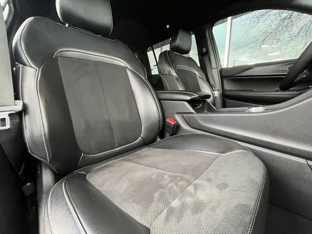 2024 Jeep Grand Cherokee L Altitude 4x4