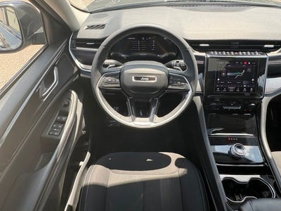 2023 Jeep Grand Cherokee L Laredo 4x4