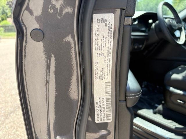 2023 Jeep Grand Cherokee L Laredo 4x4