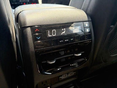 2023 Jeep Grand Cherokee L Laredo 4x4