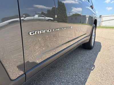 2023 Jeep Grand Cherokee L Laredo 4x4