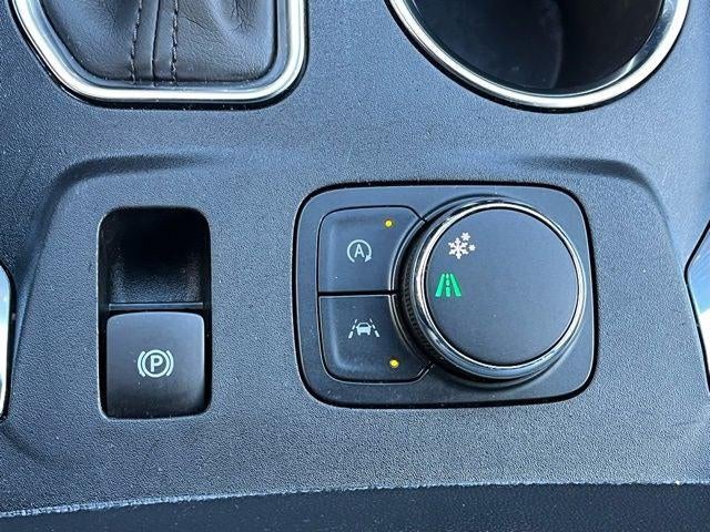 2024 Chevrolet Traverse Limited FWD LT Leather