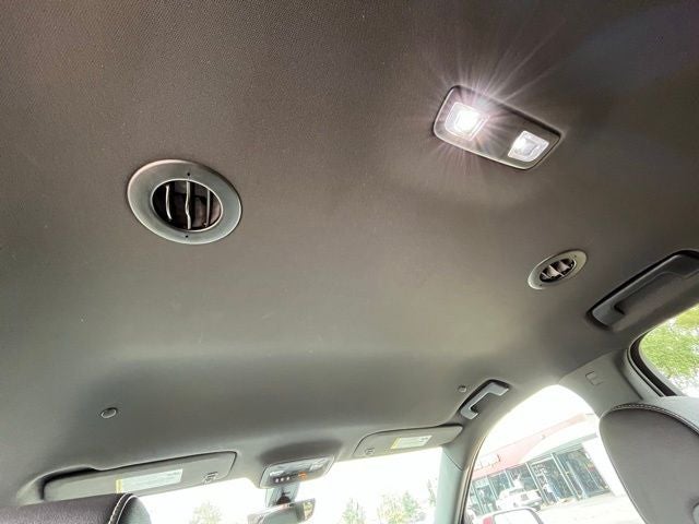 2022 Chevrolet Traverse AWD LT Leather