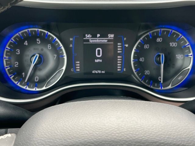 2024 Chrysler Voyager LX