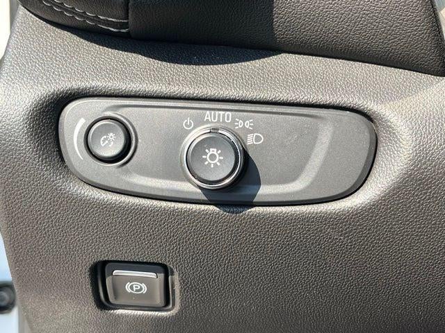 2025 Chevrolet Blazer AWD 2LT