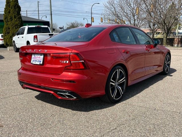 2019 Volvo S60 T6 R-Design