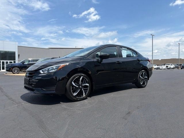 2025 Nissan Versa 1.6 SR