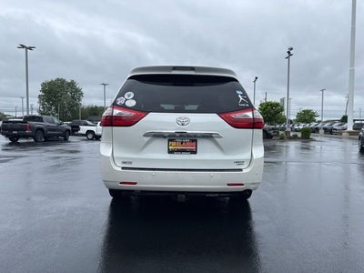 2017 Toyota Sienna Limited Premium 7 Passenger