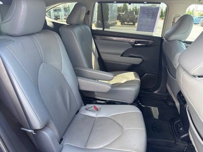 2022 Toyota Highlander Hybrid Limited