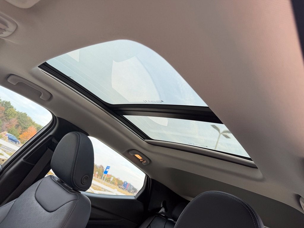 Used 2023 Chevrolet Bolt EUV Premier with VIN 1G1FZ6S0XP4199554 for sale in Muncie, IN