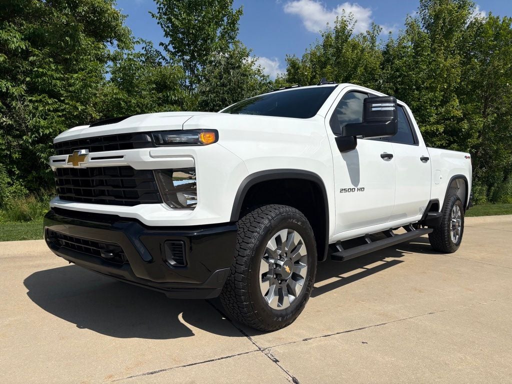 2026 Chevrolet Silverado 2500HD Custom