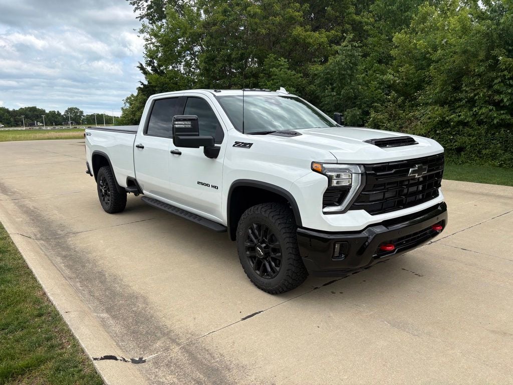2026 Chevrolet Silverado 2500 HD LTZ - Photo 11