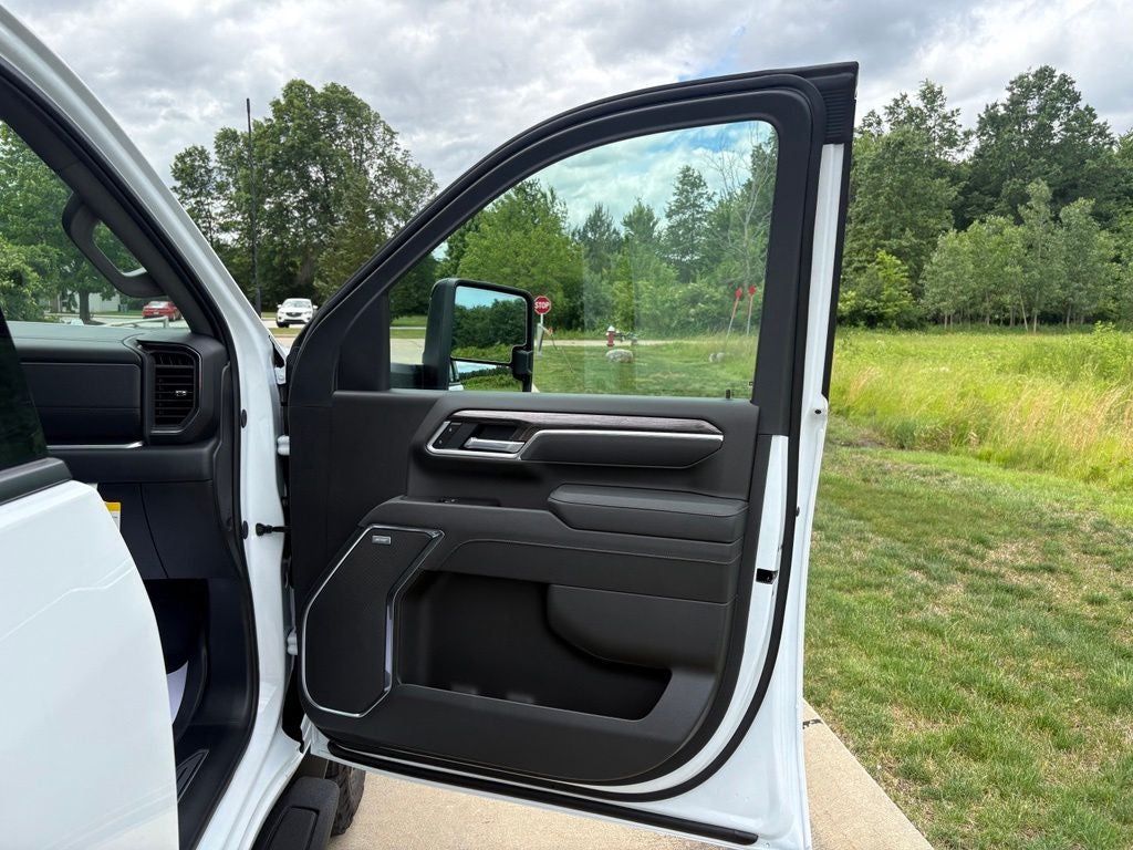 2026 Chevrolet Silverado 2500 HD LTZ - Photo 42