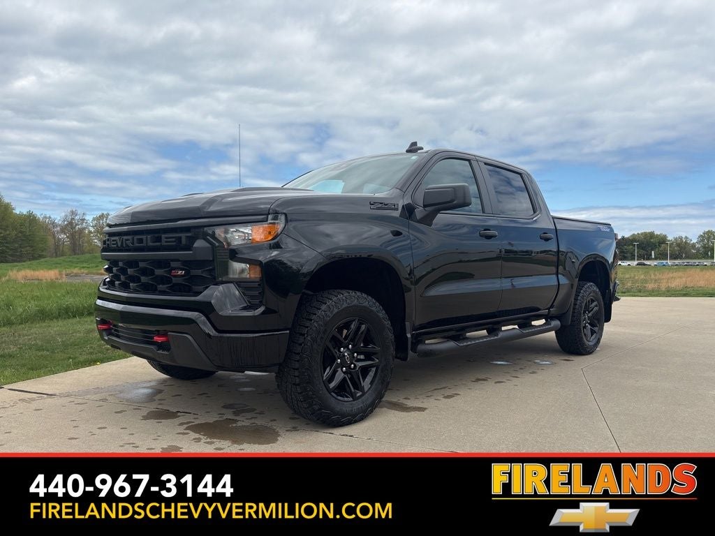 2023 Chevrolet Silverado 1500 Custom Trail Boss 4X4 Crew Cab Short Box's photo