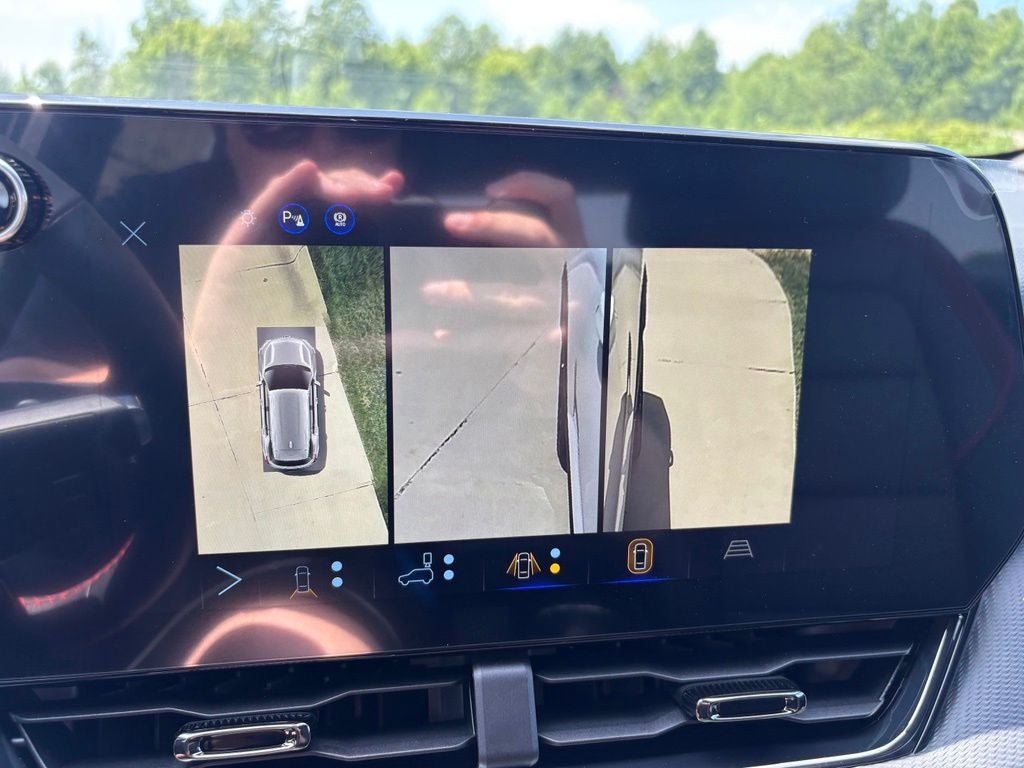 2027 Chevrolet Equinox RS - Photo 32