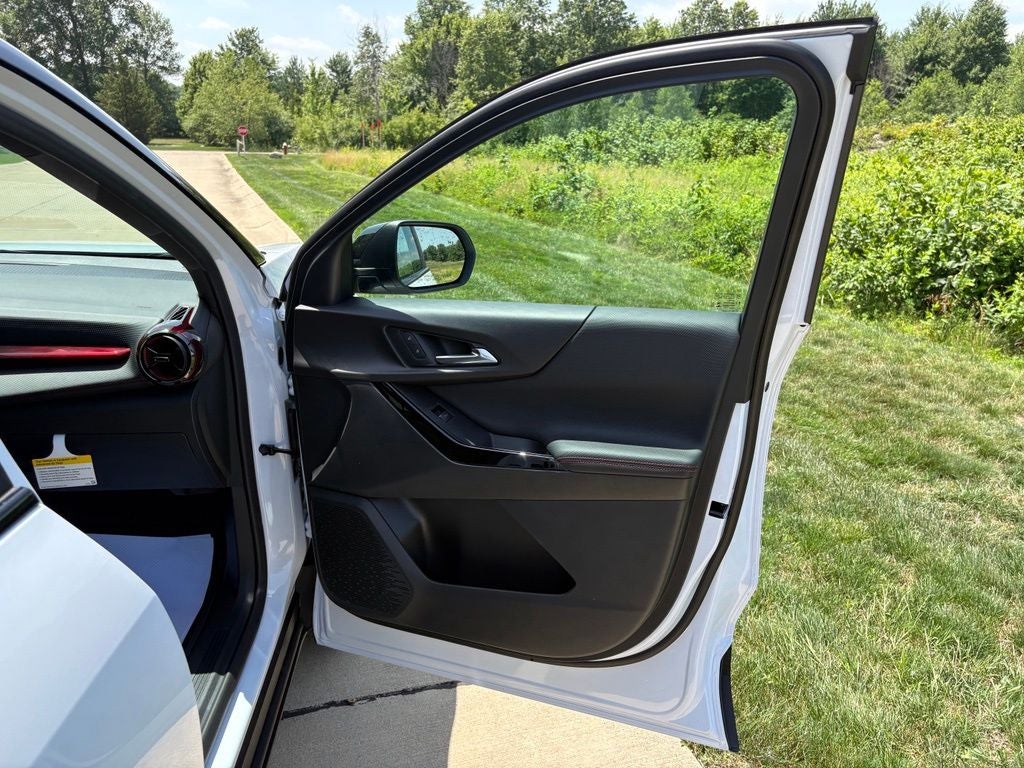 2027 Chevrolet Equinox RS - Photo 40
