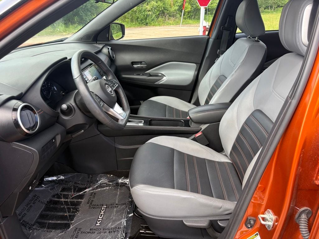 2023 Nissan Kicks SR