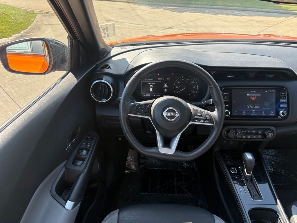 2023 Nissan Kicks SR