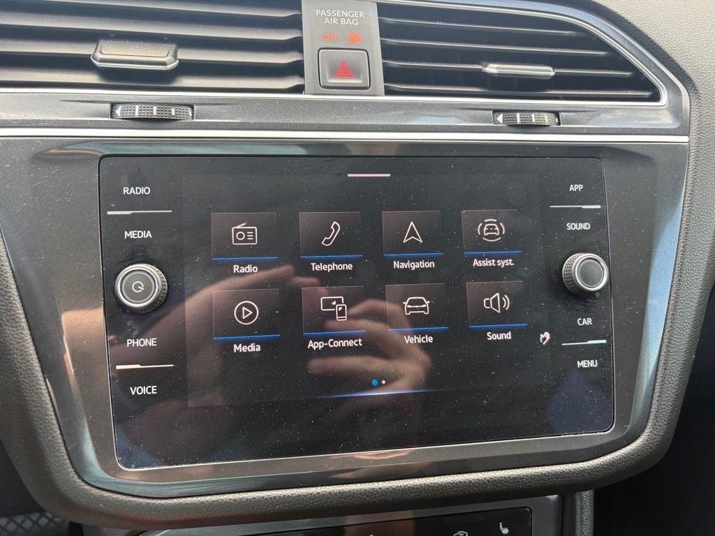 2024 Volkswagen Tiguan 2.0T SE