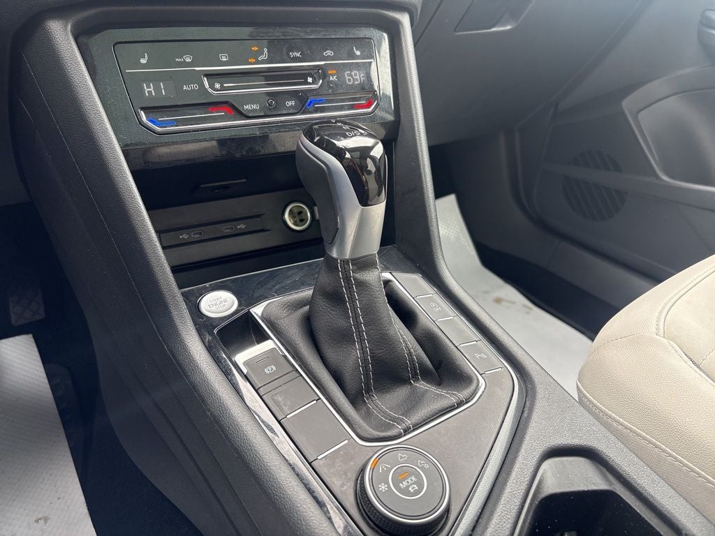 2025 Volkswagen Taos 1.5T SE