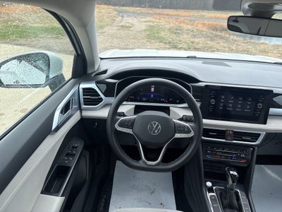 2025 Volkswagen Taos 1.5T SE