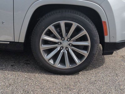 2023 Jeep Grand Wagoneer Base