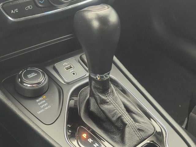 2023 Jeep Cherokee Altitude Lux 4x4