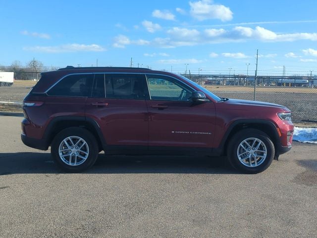 2024 Jeep Grand Cherokee Laredo X 4x4