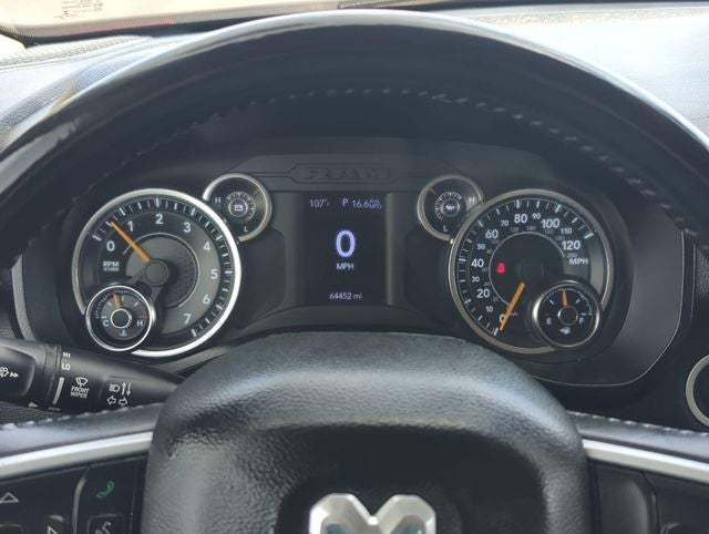 2020 RAM 1500 Big Horn Crew Cab 4x4 5'7' Box