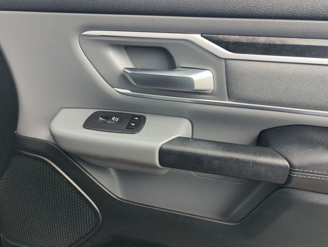 2020 RAM 1500 Big Horn Crew Cab 4x4 5'7' Box