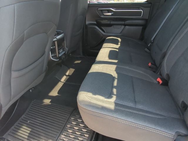 2020 RAM 1500 Big Horn Crew Cab 4x4 5'7' Box