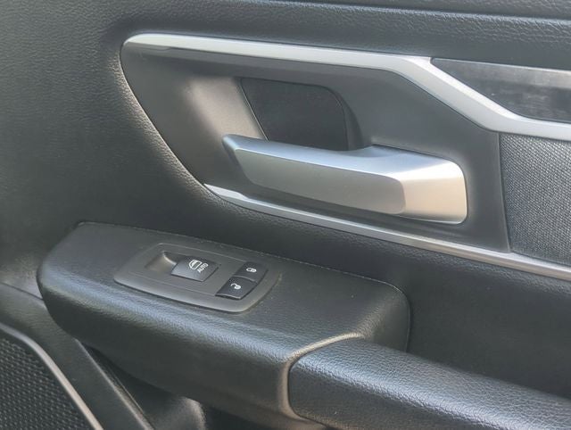 2021 RAM 1500 Big Horn Crew Cab 4x4 5'7' Box