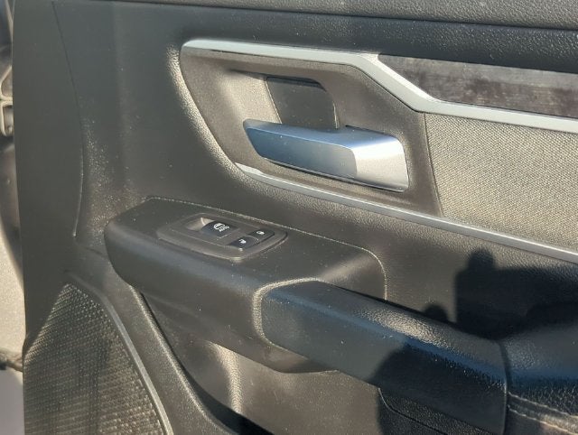 2020 RAM 1500 Big Horn Crew Cab 4x4 5'7' Box