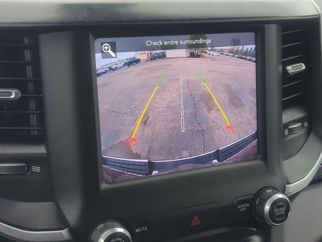 2021 RAM 1500 Big Horn Crew Cab 4x4 5'7' Box