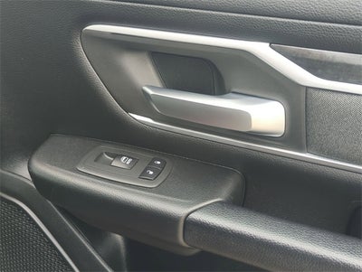 2020 RAM 1500 Big Horn Crew Cab 4x4 5'7' Box