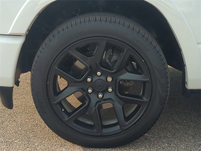 2022 RAM 1500 Laramie Crew Cab 4x4 5'7' Box