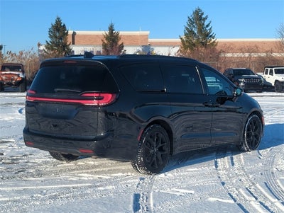 2022 Chrysler Pacifica Limited