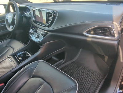 2025 Chrysler Pacifica Limited AWD