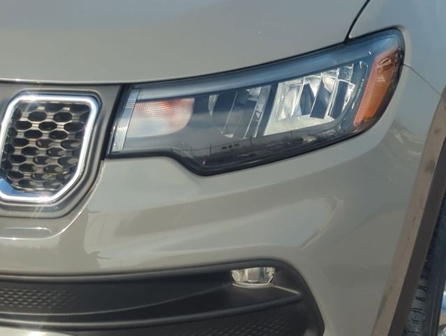 2023 Jeep Compass Latitude Lux FWD