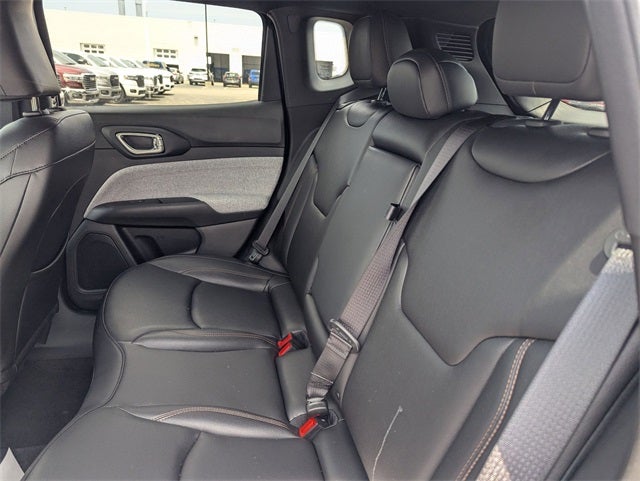 2024 Jeep Compass Latitude Lux FWD