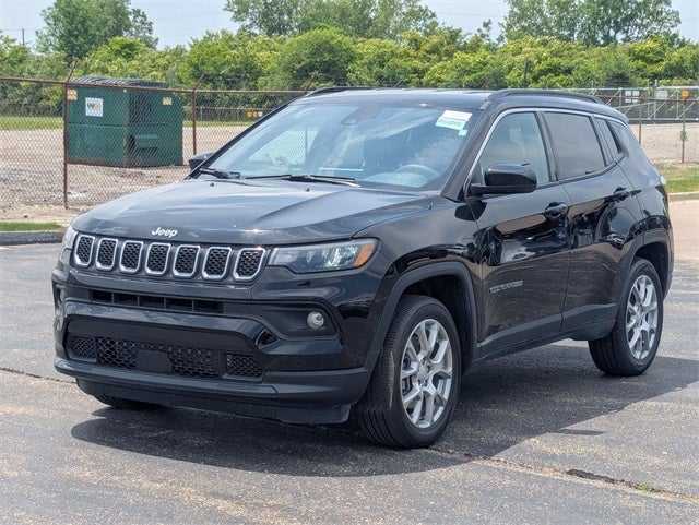 2024 Jeep Compass Latitude Lux FWD