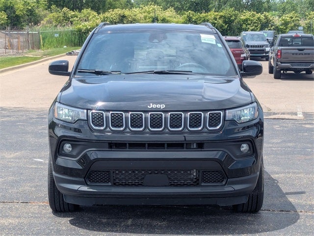 2024 Jeep Compass Latitude Lux FWD