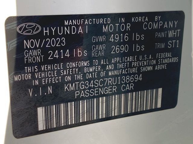 2024 Genesis G70 2.5T