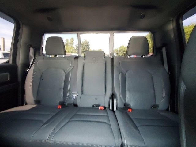 2020 RAM 1500 Big Horn Crew Cab 4x4 5'7" Box
